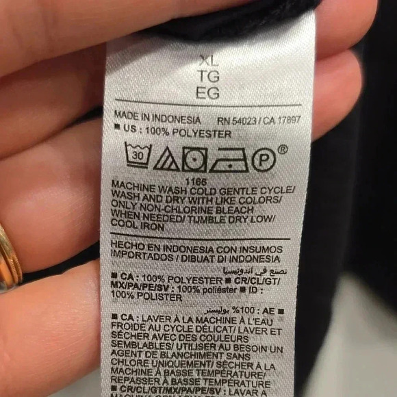 Maternity Old  Navy Black V-Neck Cap Sleeve Top - Picture 4 of 5